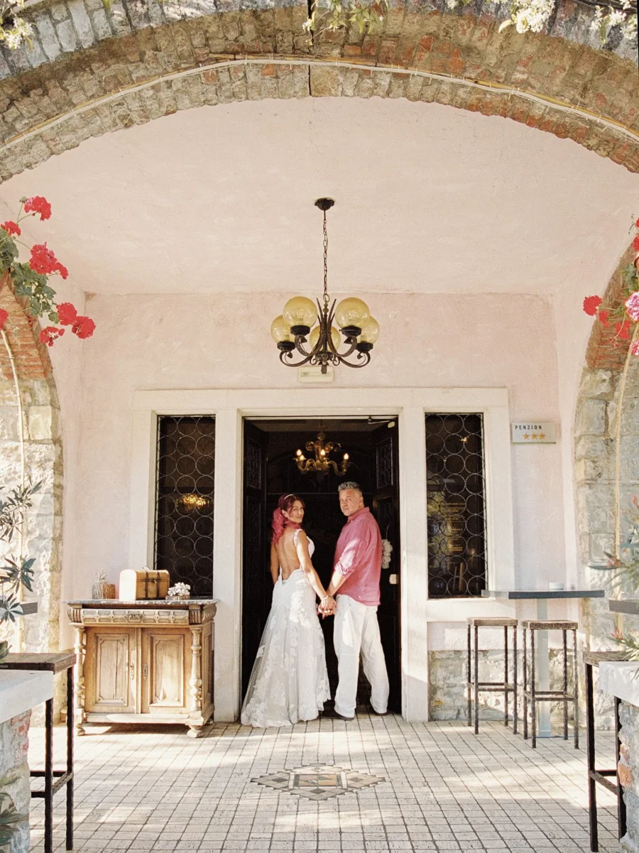 Poroka Villa Andor